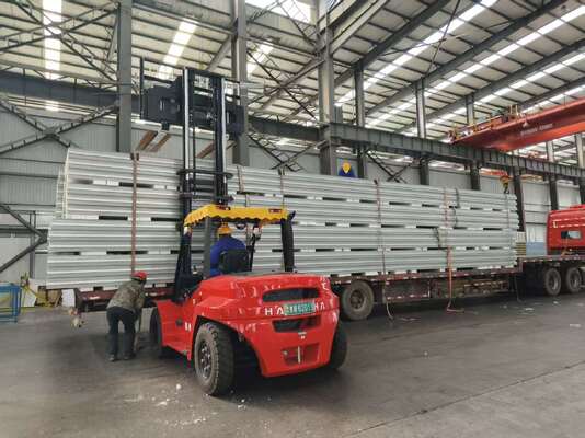 پنل ساندویچی اتاق تمیز ضد حریق عایق صدا با ضخامت قابل تنظیم برای محیط های با تمیزی بالا